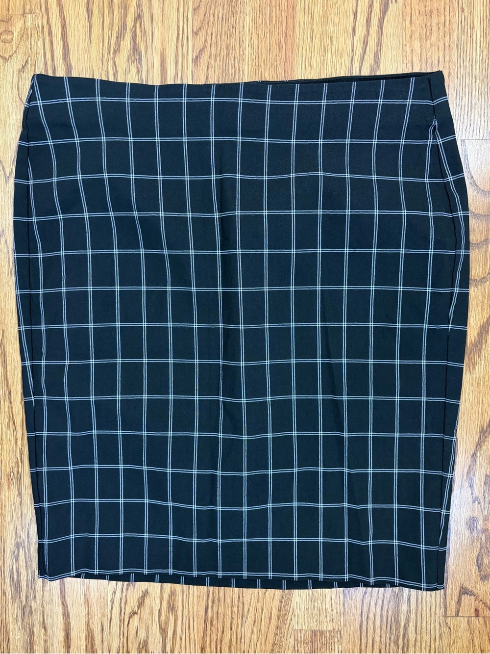 Elle Black Pull-on Pencil Skirt with White Windowpane Check (L)